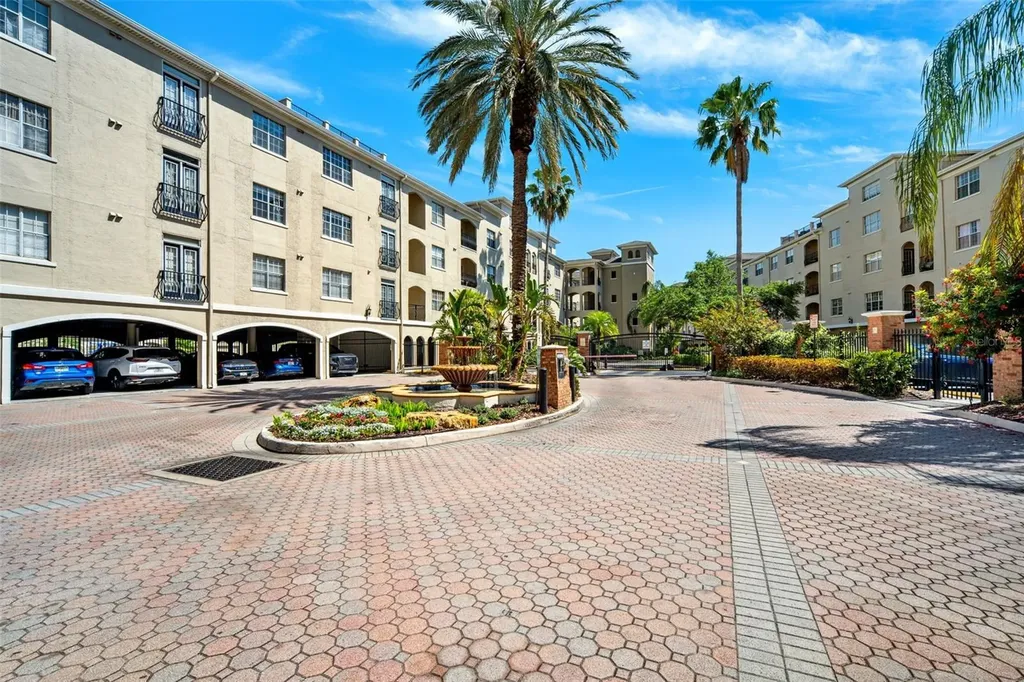 501 Knights Run Avenue Tampa FL 33602