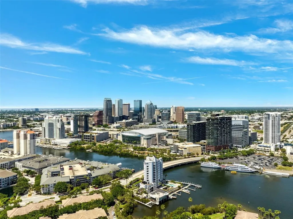 501 Knights Run Avenue Tampa FL 33602