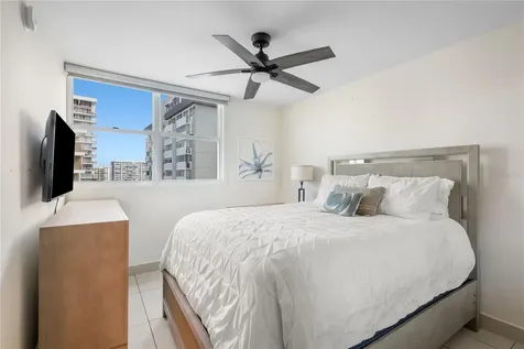 5575 Avenida Isla Verde Carolina PR 00979