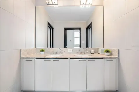 5575 Avenida Isla Verde Carolina PR 00979