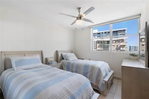 5575 Avenida Isla Verde Carolina PR 00979