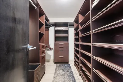 5575 Avenida Isla Verde Carolina PR 00979
