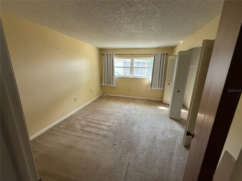 8472 Deauville N Pinellas Park FL 33781