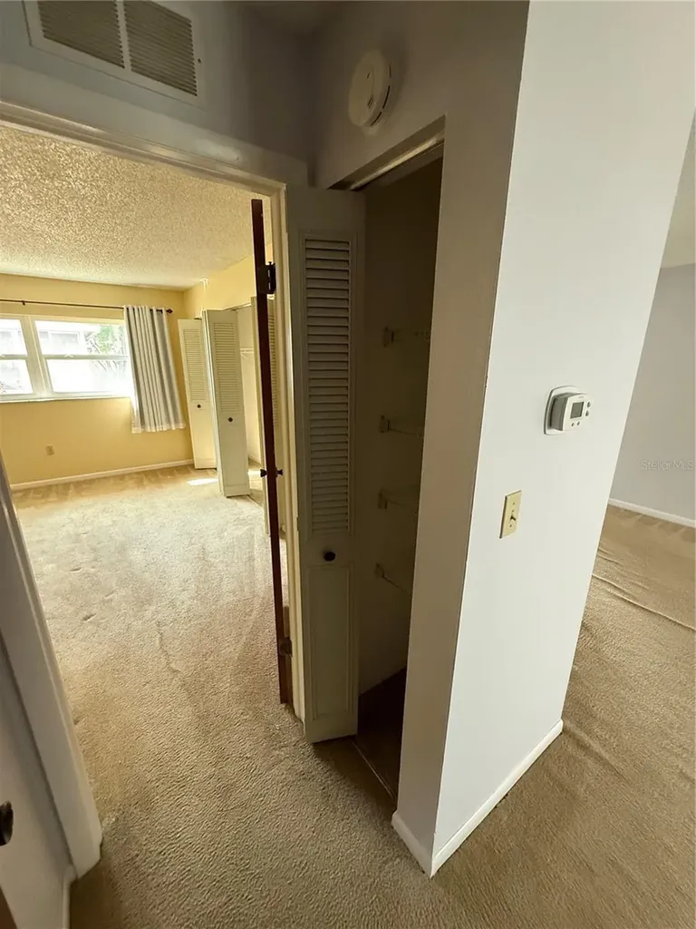 8472 Deauville N Pinellas Park FL 33781