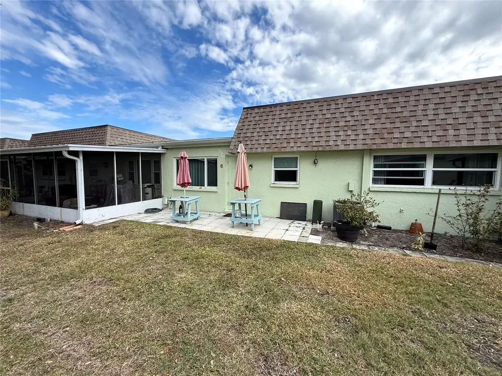 8472 Deauville N Pinellas Park FL 33781