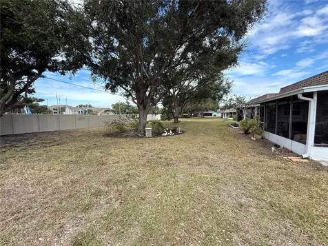 8472 Deauville N Pinellas Park FL 33781