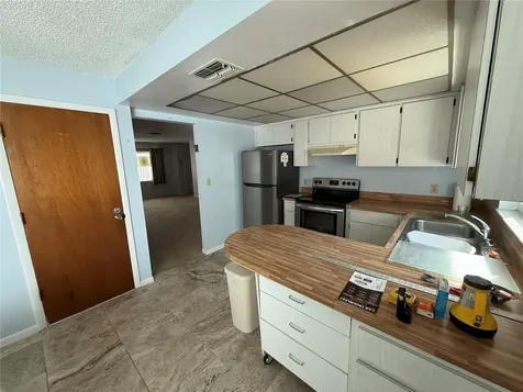 8472 Deauville N Pinellas Park FL 33781