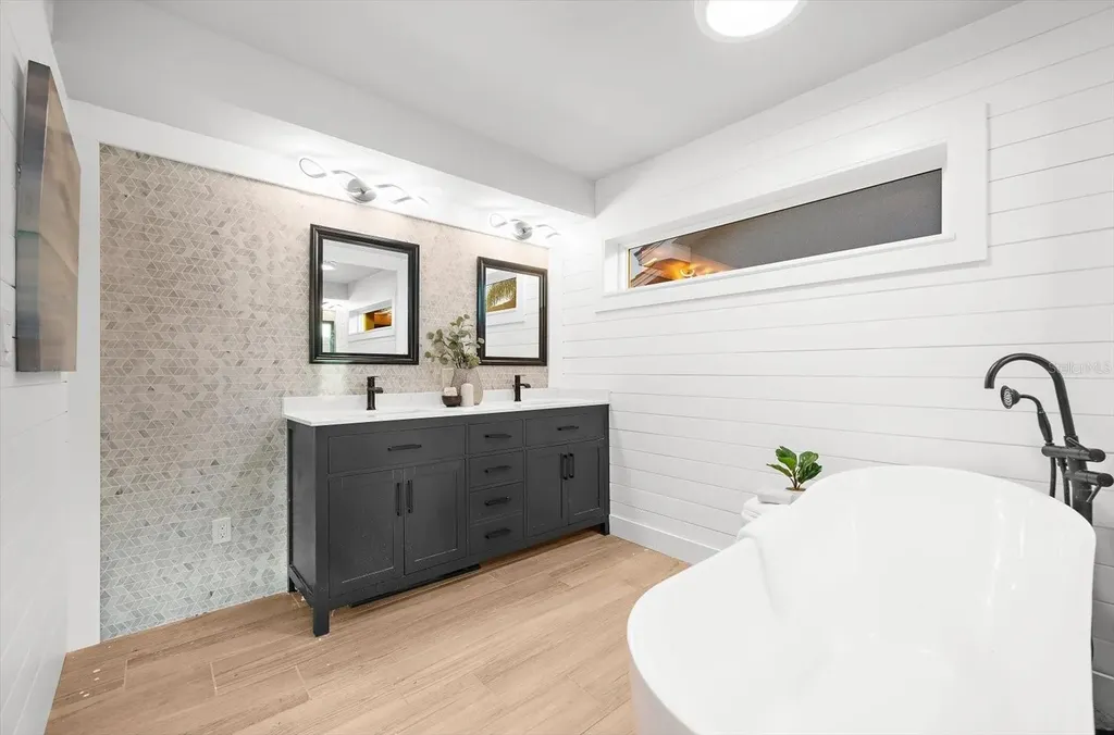 330 Leeward Island Clearwater Beach FL 33767