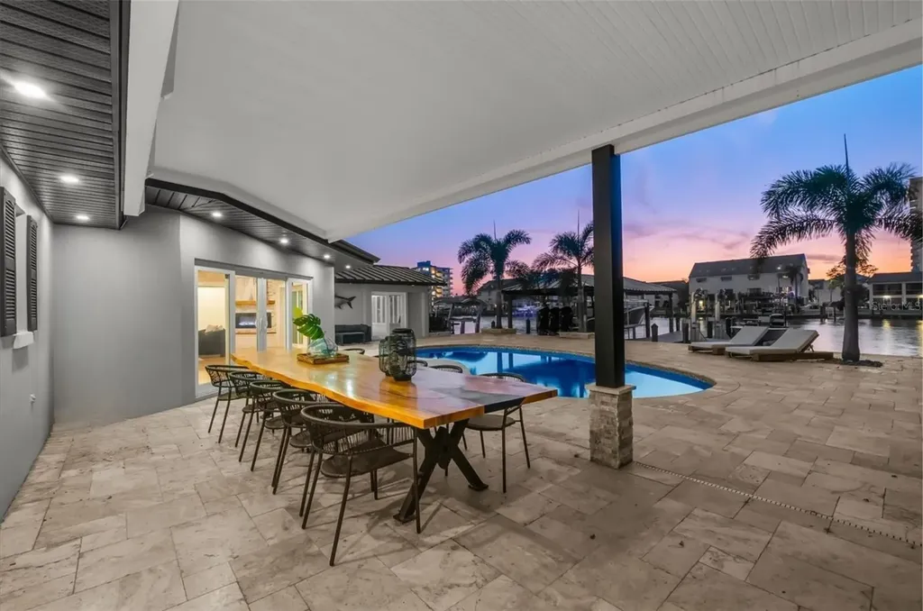 330 Leeward Island Clearwater Beach FL 33767
