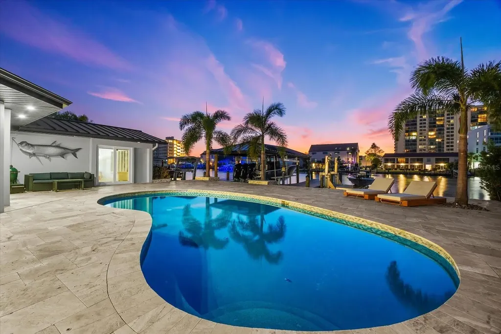 330 Leeward Island Clearwater Beach FL 33767