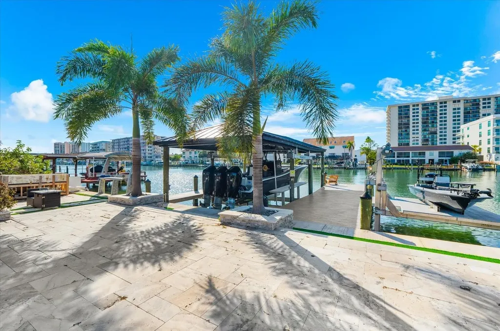 330 Leeward Island Clearwater Beach FL 33767