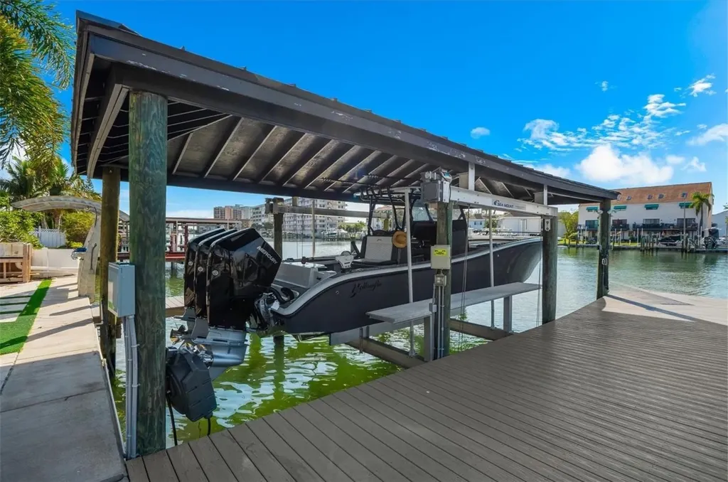 330 Leeward Island Clearwater Beach FL 33767