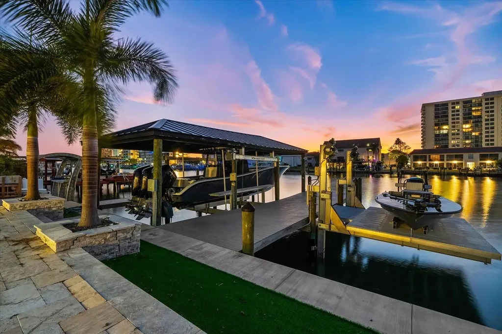 330 Leeward Island Clearwater Beach FL 33767