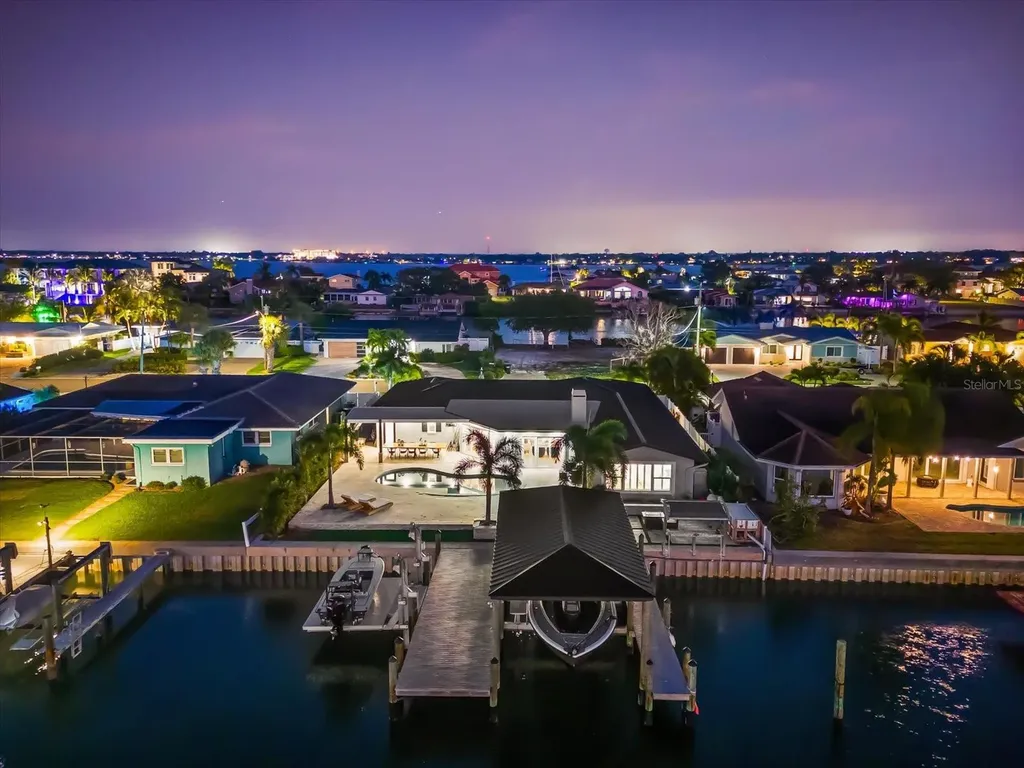 330 Leeward Island Clearwater Beach FL 33767
