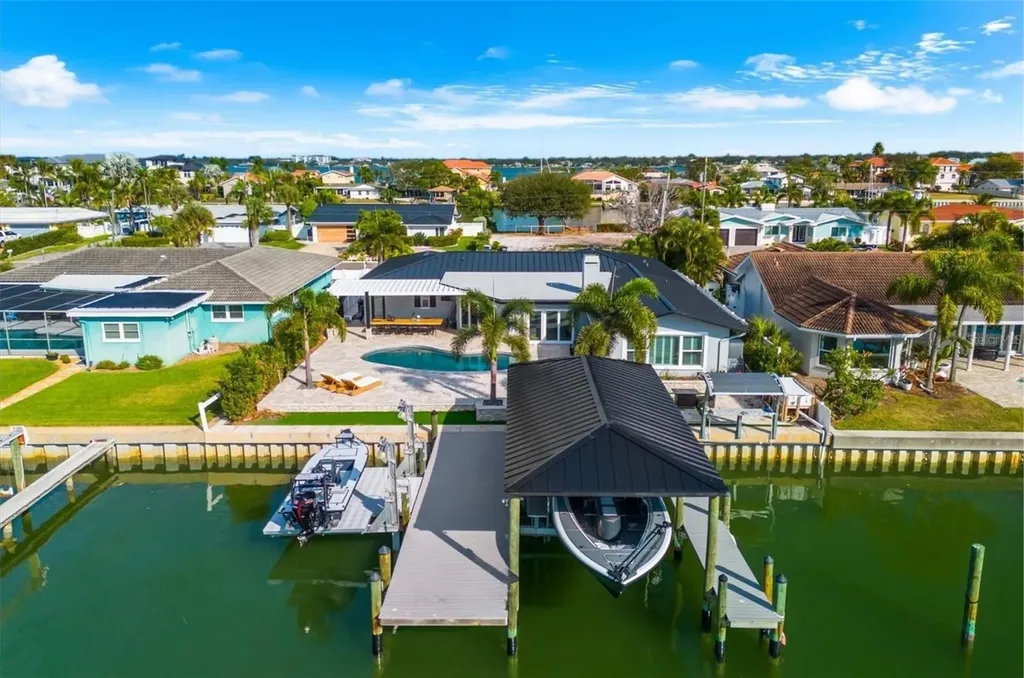330 Leeward Island Clearwater Beach FL 33767