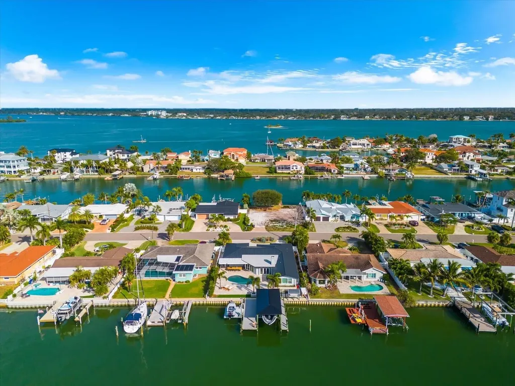 330 Leeward Island Clearwater Beach FL 33767