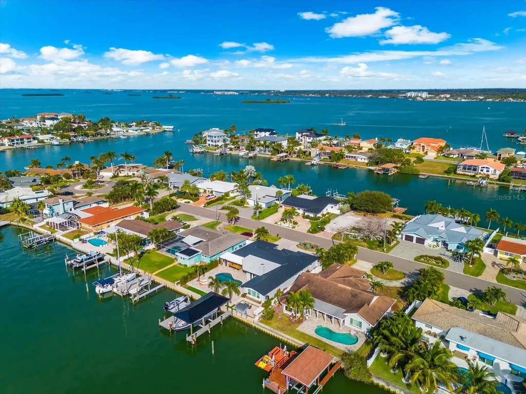 330 Leeward Island Clearwater Beach FL 33767