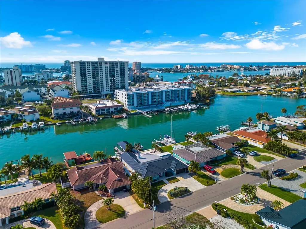 330 Leeward Island Clearwater Beach FL 33767