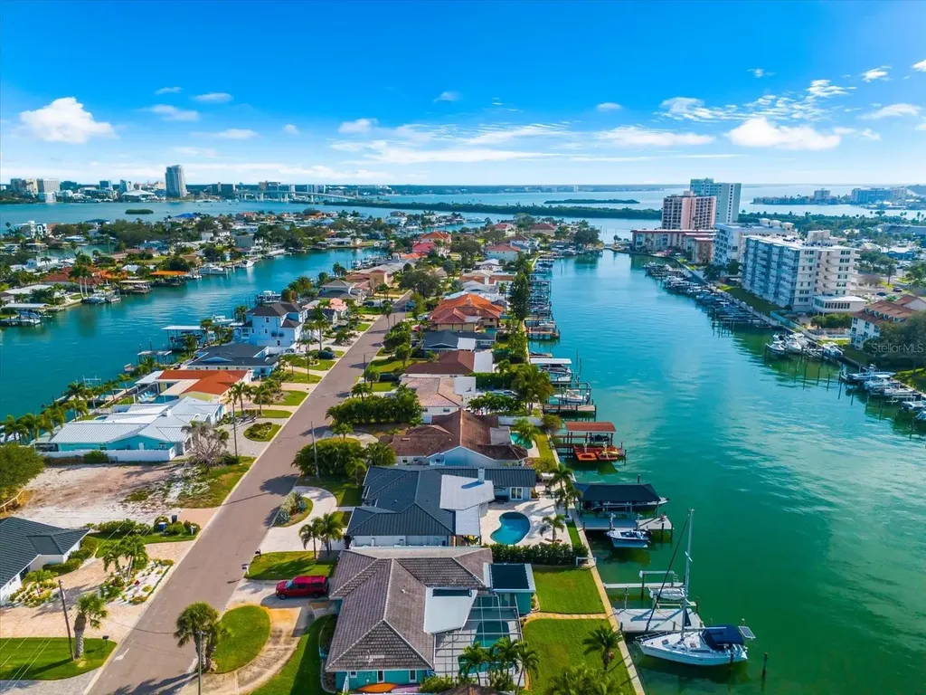 330 Leeward Island Clearwater Beach FL 33767