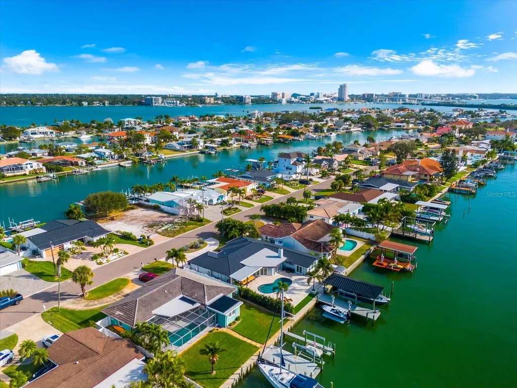 330 Leeward Island Clearwater Beach FL 33767