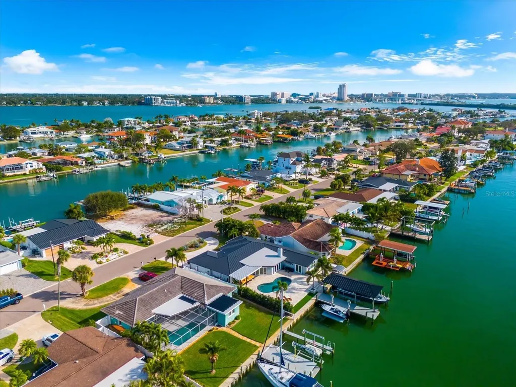 330 Leeward Island Clearwater Beach FL 33767