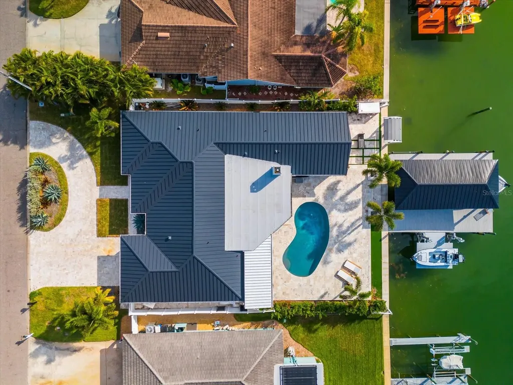 330 Leeward Island Clearwater Beach FL 33767