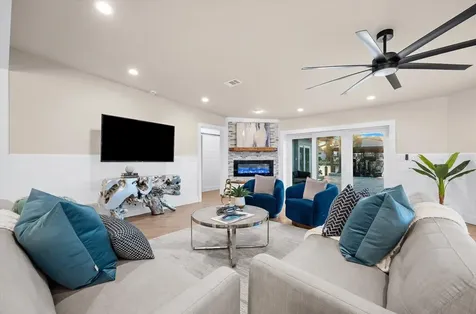 330 Leeward Island Clearwater Beach FL 33767
