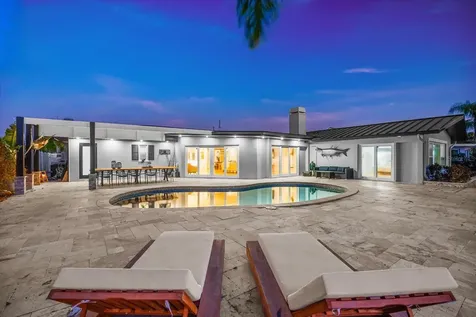 330 Leeward Island Clearwater Beach FL 33767