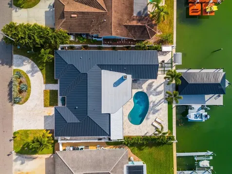 330 Leeward Island Clearwater Beach FL 33767