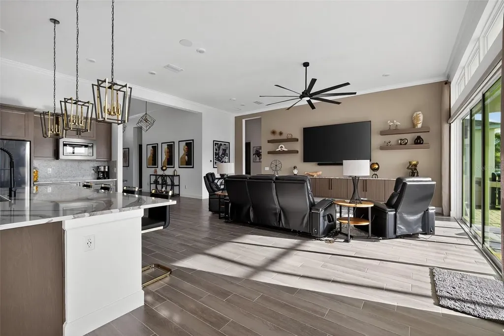 1088 Signet Drive Apollo Beach FL 33572