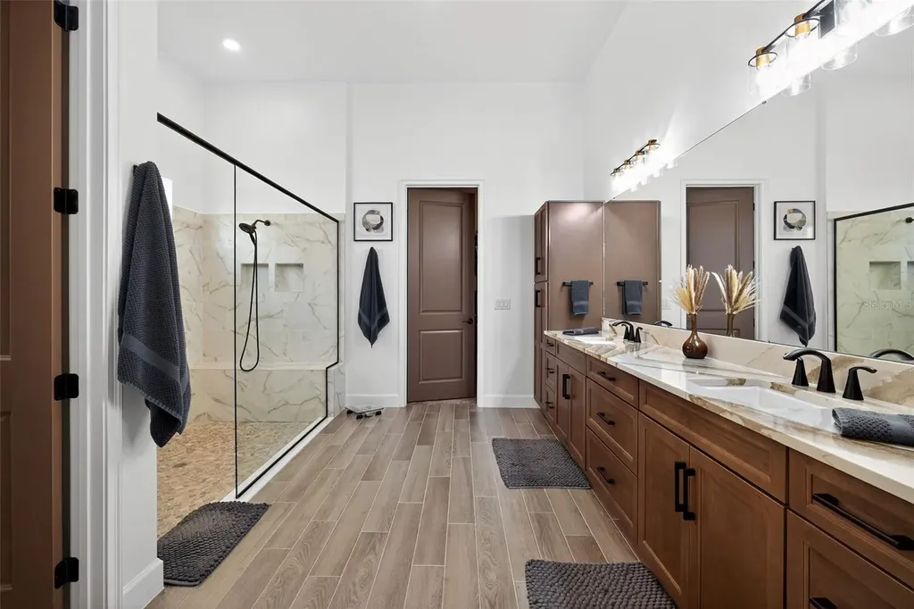 1088 Signet Drive Apollo Beach FL 33572