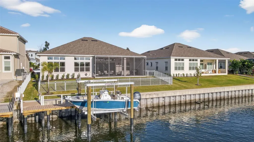 1088 Signet Drive Apollo Beach FL 33572