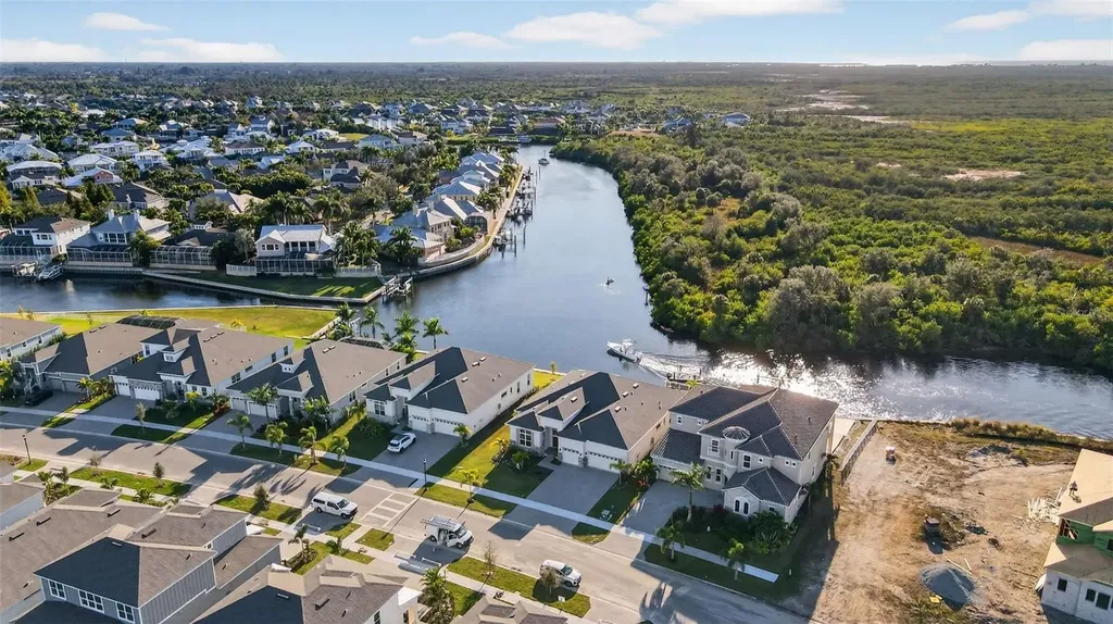 1088 Signet Drive Apollo Beach FL 33572