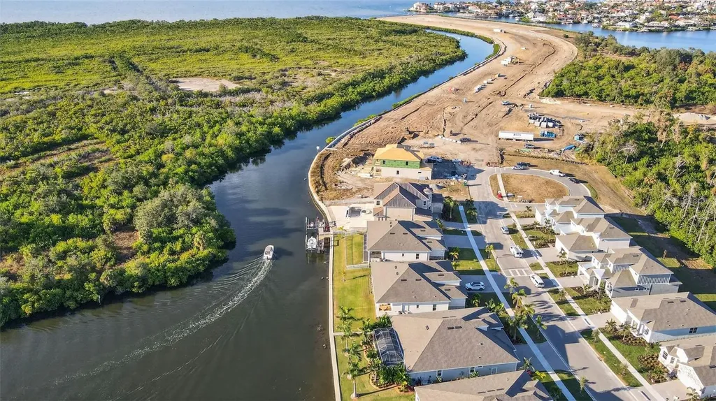 1088 Signet Drive Apollo Beach FL 33572