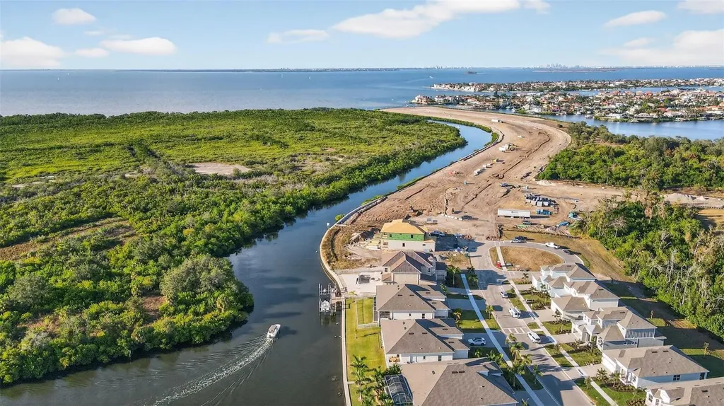 1088 Signet Drive Apollo Beach FL 33572