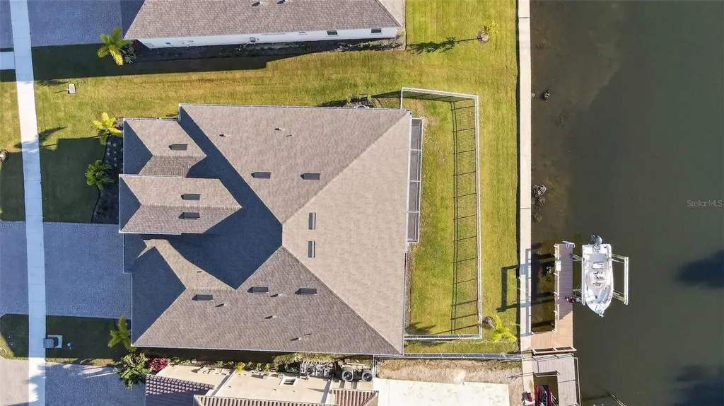 1088 Signet Drive Apollo Beach FL 33572