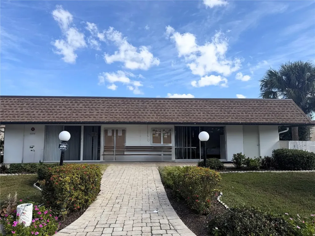 18 Quails Run Boulevard Englewood FL 34223