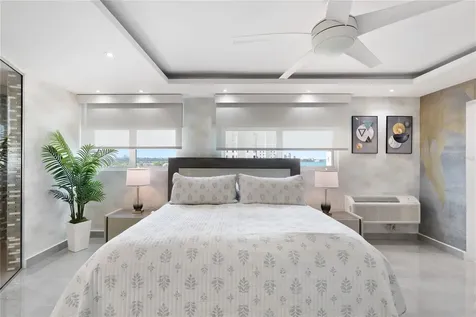 5575 Avenida Isla Verde Carolina PR 00979
