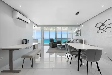 5575 Avenida Isla Verde Carolina PR 00979