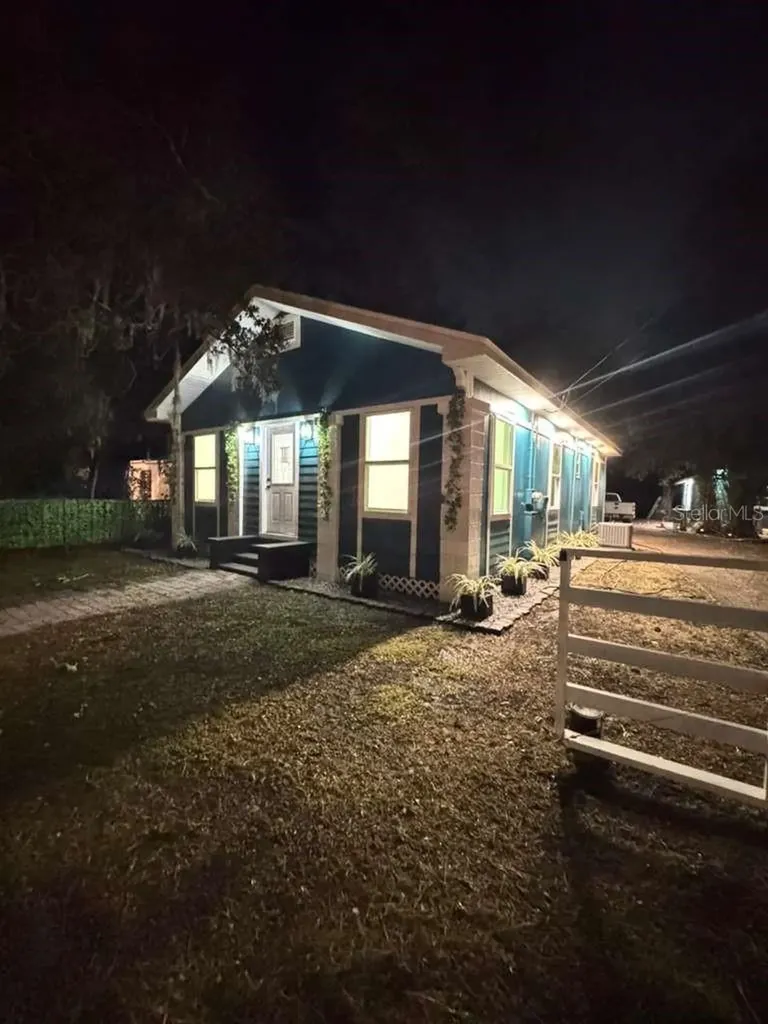 1118 E Linebaugh Avenue Tampa FL 33612