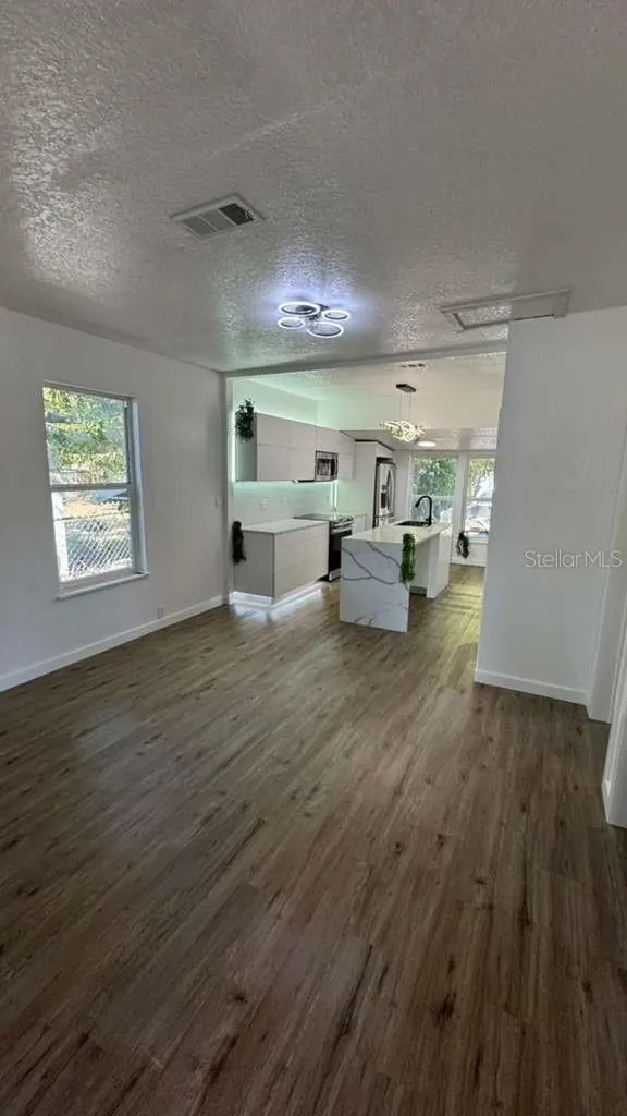 1118 E Linebaugh Avenue Tampa FL 33612