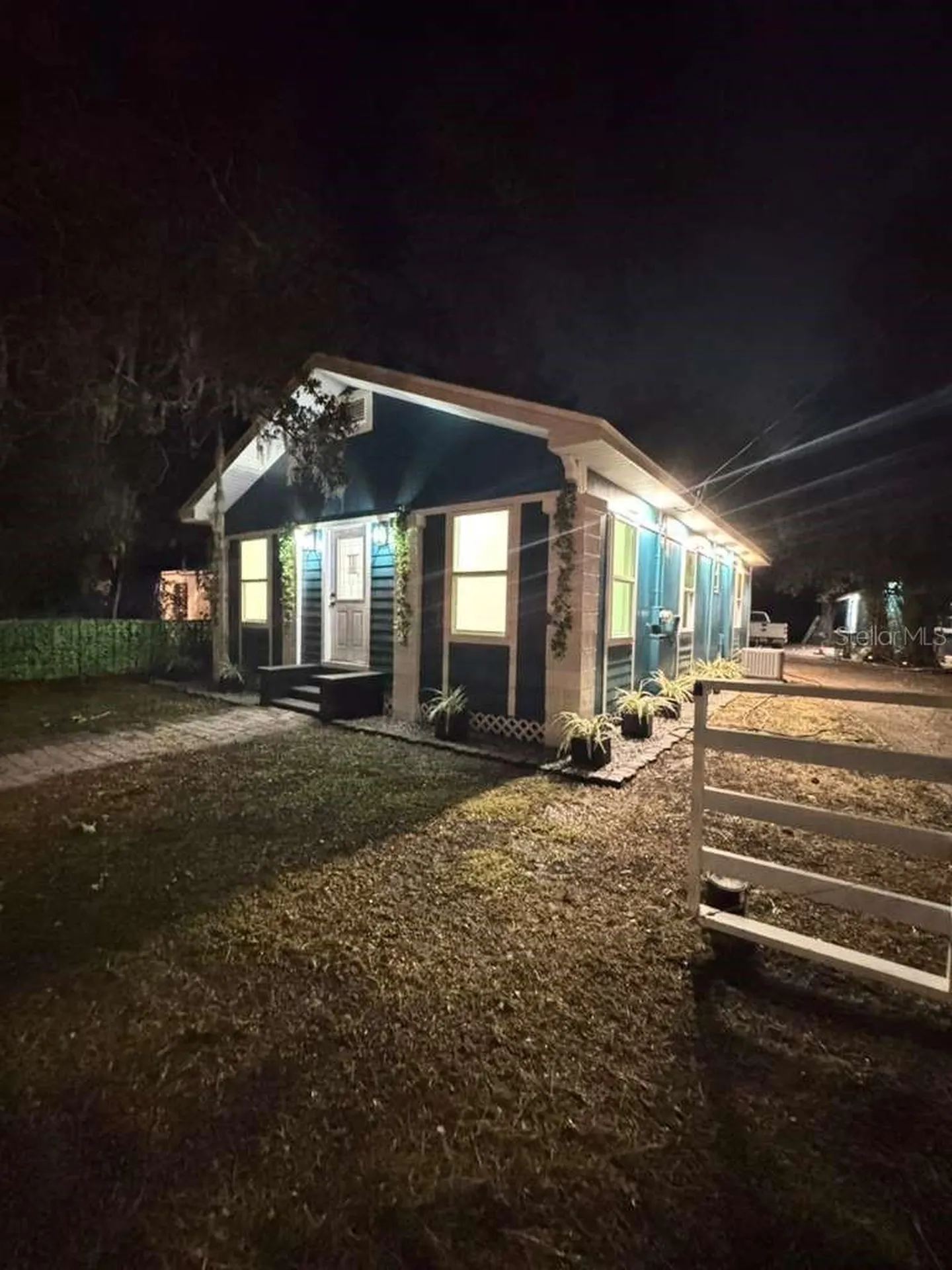 1118 E Linebaugh Avenue Tampa FL 33612