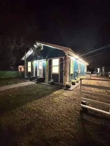 1118 E Linebaugh Avenue Tampa FL 33612