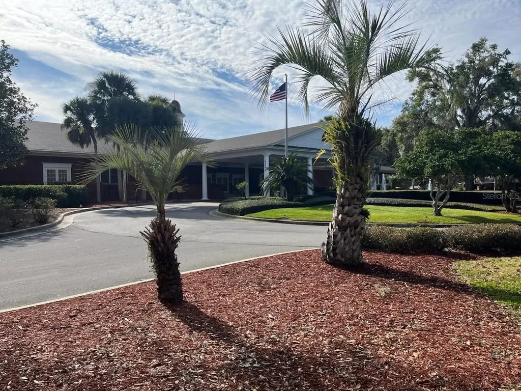 5090 Greens Drive Lady Lake FL 32159