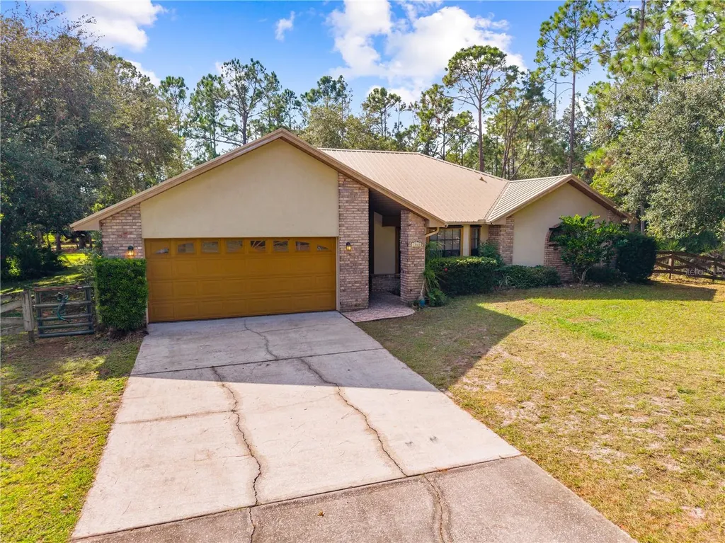 1860 Mustang Court St Cloud FL 34771