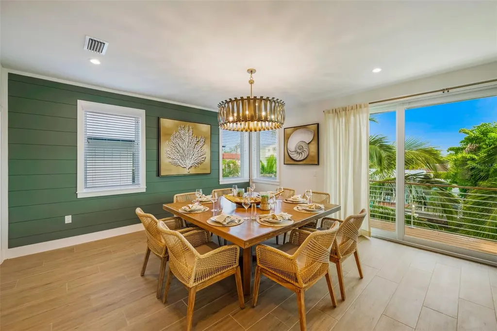 403 20th Place N Bradenton Beach FL 34217