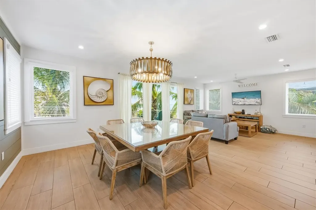 403 20th Place N Bradenton Beach FL 34217