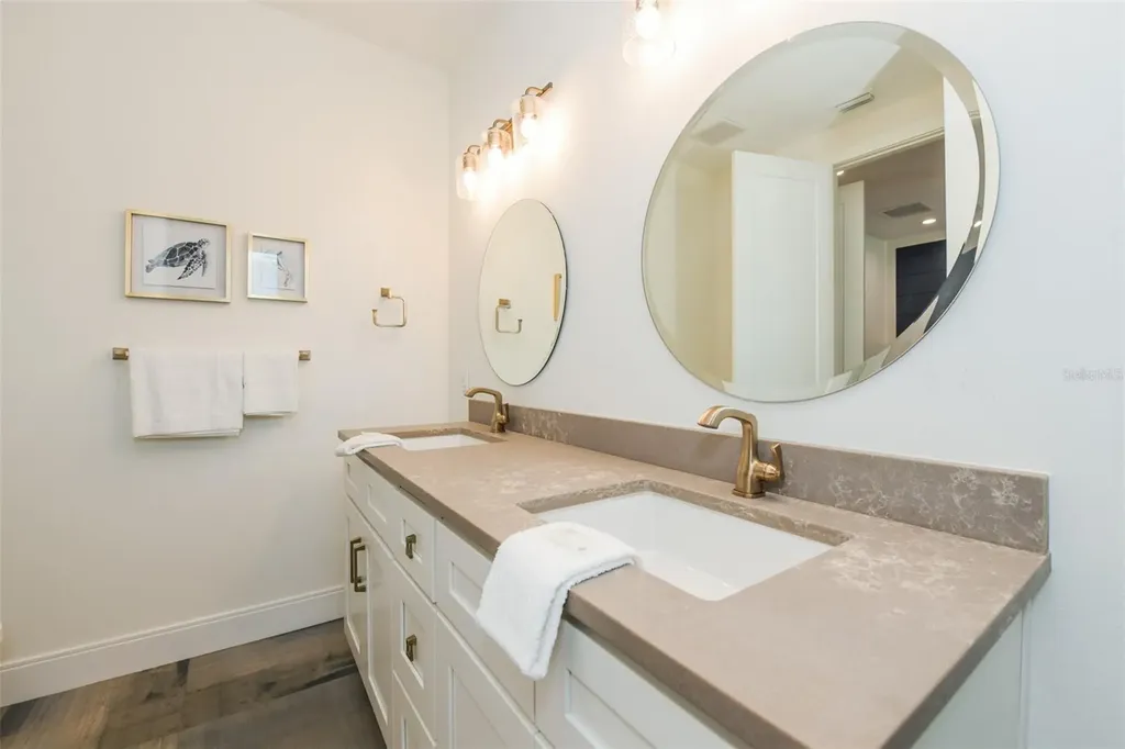 403 20th Place N Bradenton Beach FL 34217