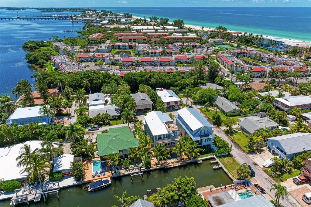 403 20th Place N Bradenton Beach FL 34217