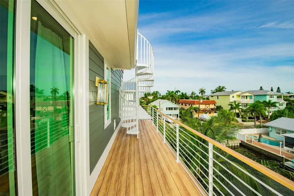 403 20th Place N Bradenton Beach FL 34217